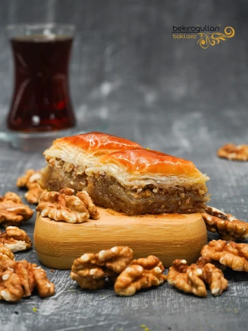 Cevizli Ev Baklavası